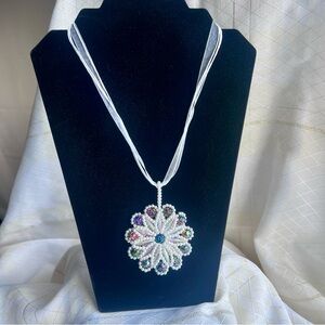 Elegant Multicolor Beaded Vintage Pendant Necklace